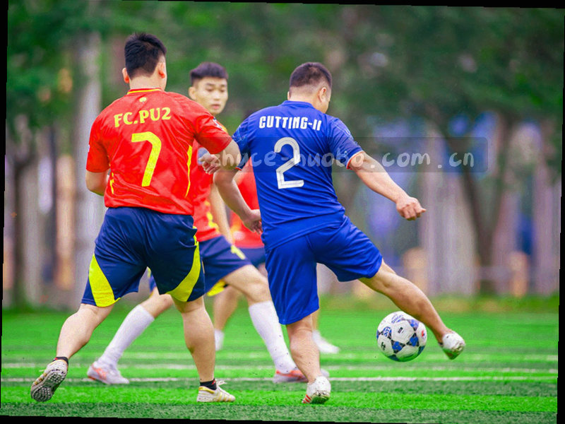 对照数据功能界面：双栏数据对比表格叠加时间轴，展示五个赛季区间差异